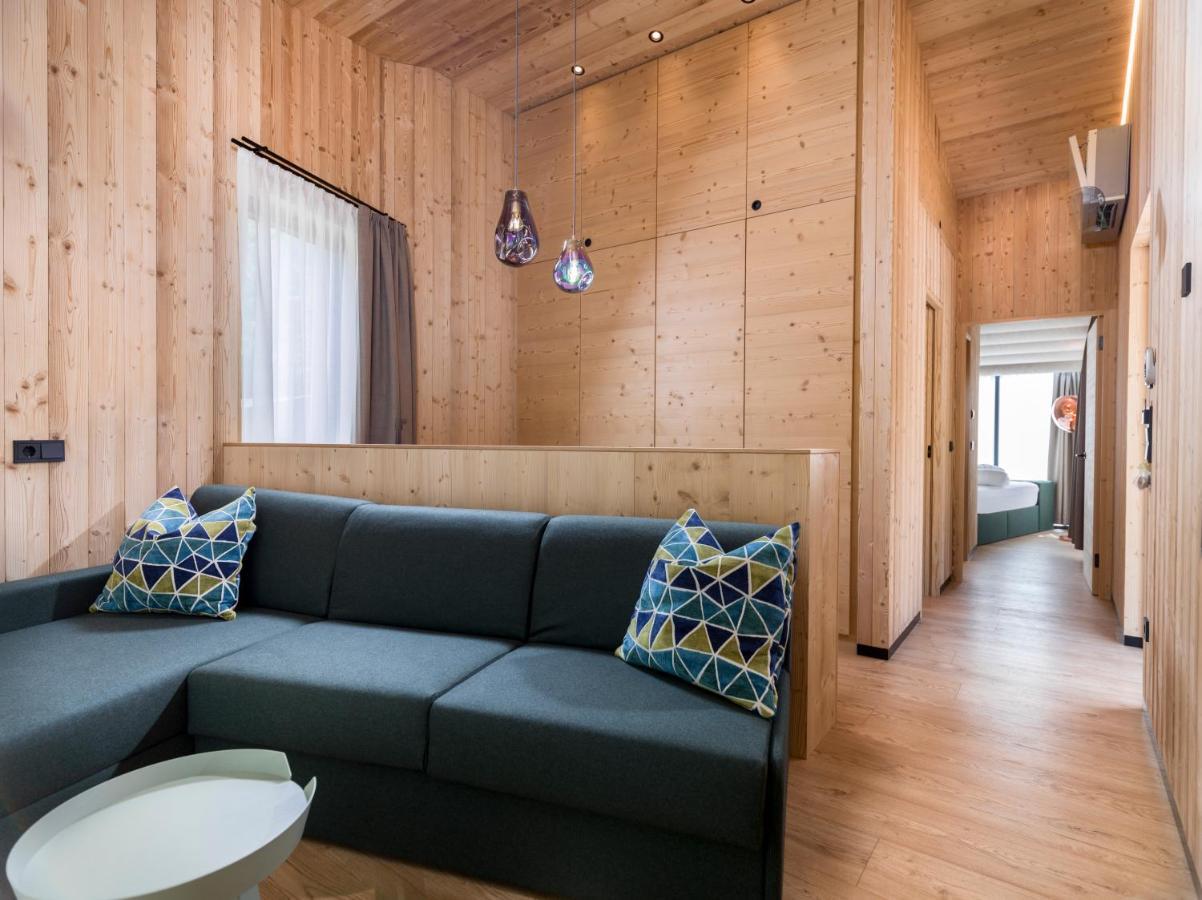 Skyview Chalets Am Camping Toblacher See Eksteriør bilde