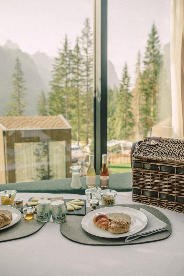 Skyview Chalets Am Camping Toblacher See Eksteriør bilde