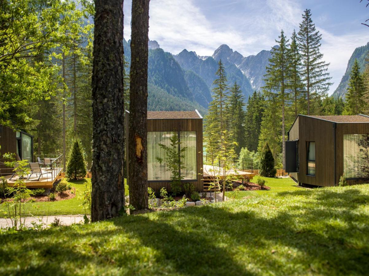 Skyview Chalets Am Camping Toblacher See Eksteriør bilde