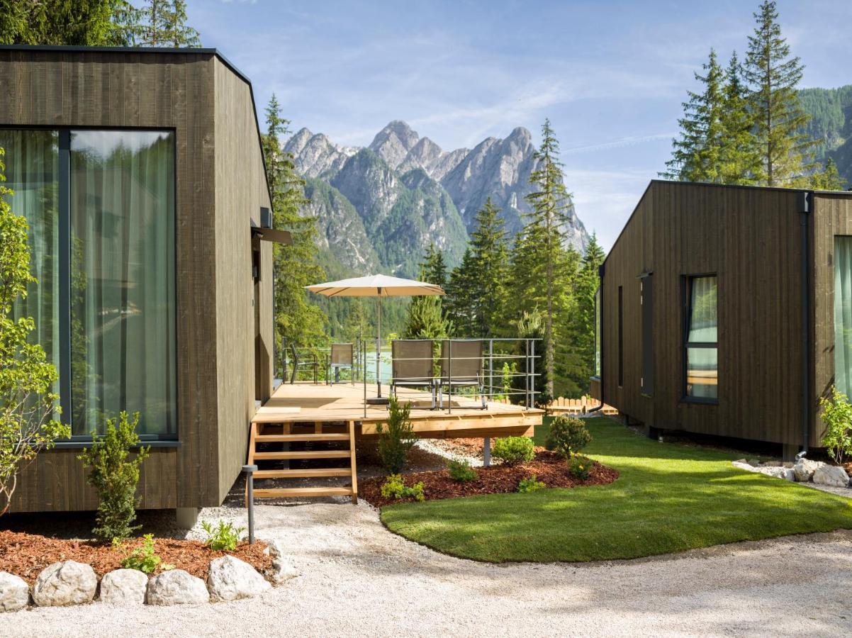 Skyview Chalets Am Camping Toblacher See Eksteriør bilde