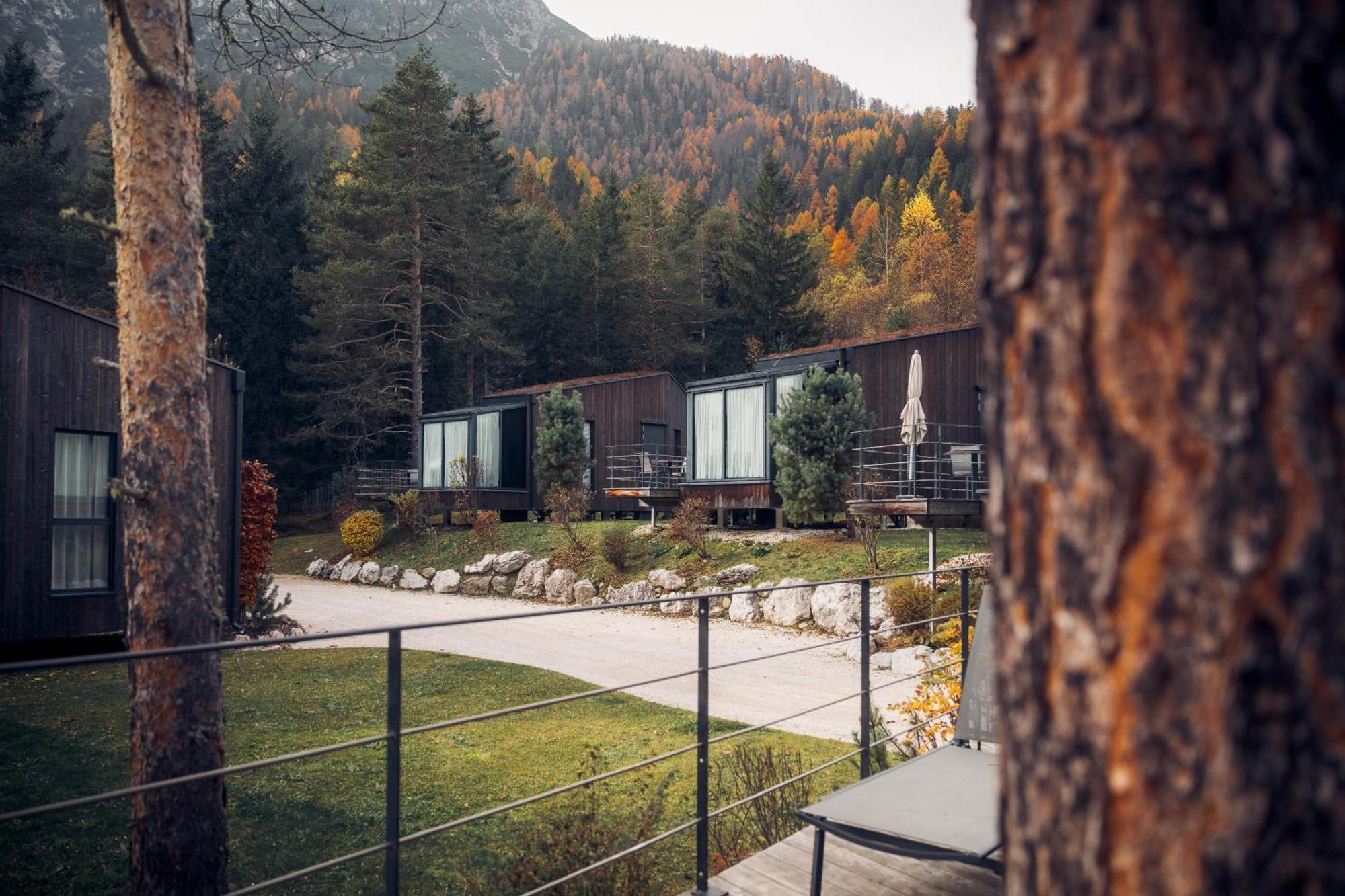 Skyview Chalets Am Camping Toblacher See Eksteriør bilde