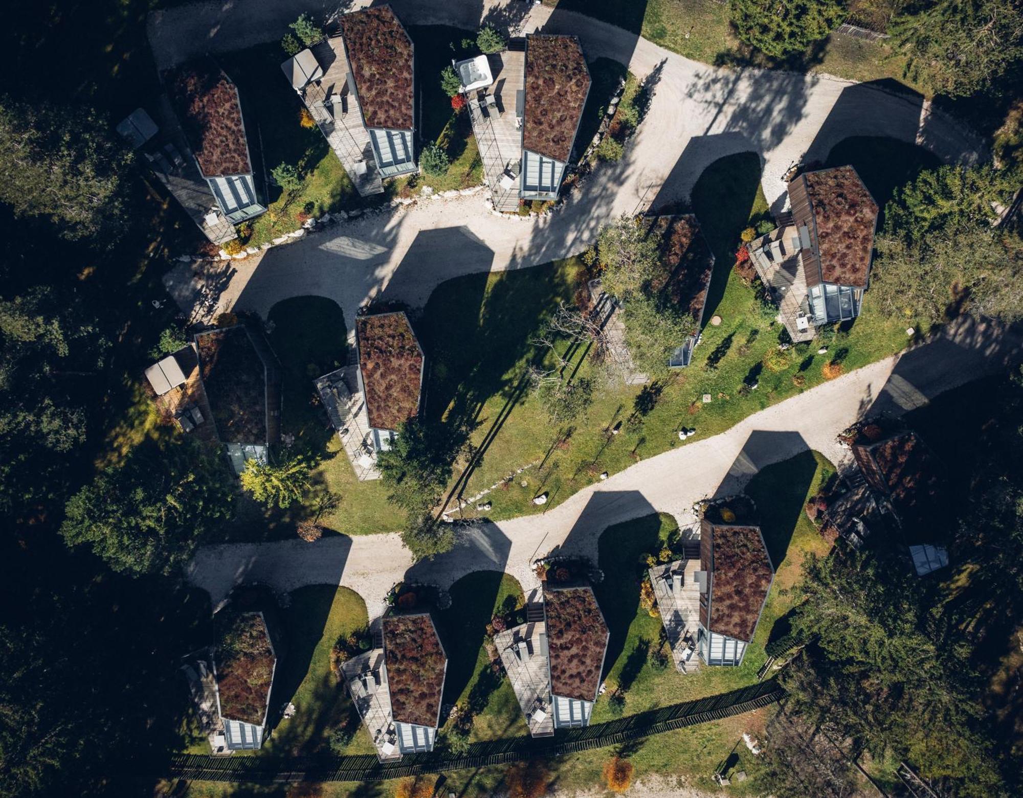 Skyview Chalets Am Camping Toblacher See Eksteriør bilde